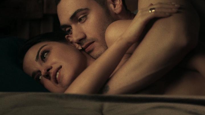 مسلسل Dark Desire الحلقة 1 مترجمة (للكبار فقط+18)